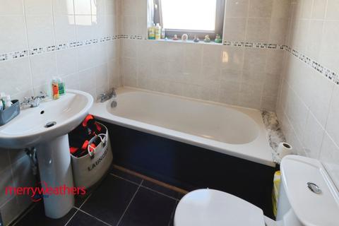 2 bedroom townhouse for sale, Woodroyd Close, Barnsley