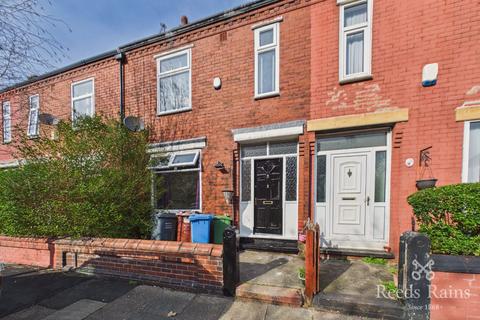 3 bedroom terraced house to rent, Curtis Street, Manchester M19