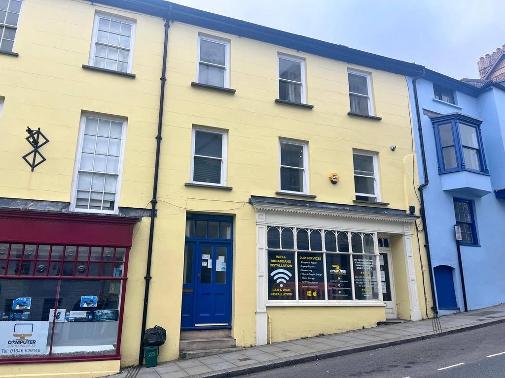 2 Bedroom Flat To Rent in Haverfordwest