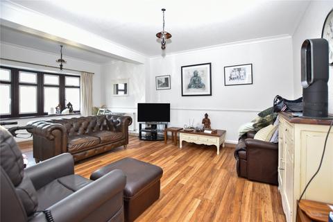 3 bedroom bungalow for sale, Brampton Road, Bexleyheath, DA7