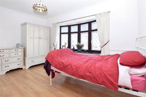 3 bedroom bungalow for sale, Brampton Road, Bexleyheath, DA7