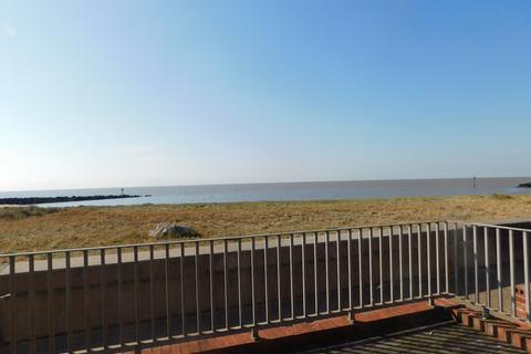 2 bedroom maisonette to rent, Beach Way, Clacton-on-Sea CO15