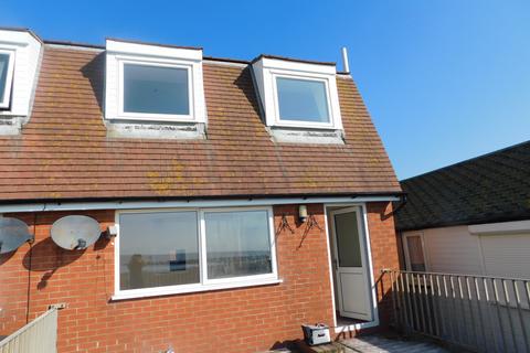 2 bedroom maisonette to rent, Beach Way, Clacton-on-Sea CO15