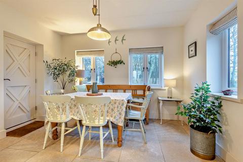 3 bedroom detached house to rent, Quarry Lodge, High Park, Albrighton, WV7 3BB