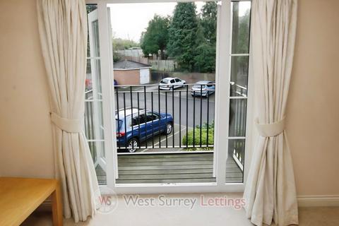 2 bedroom apartment to rent, St Johns Waterside,  St Johns GU21 8EG