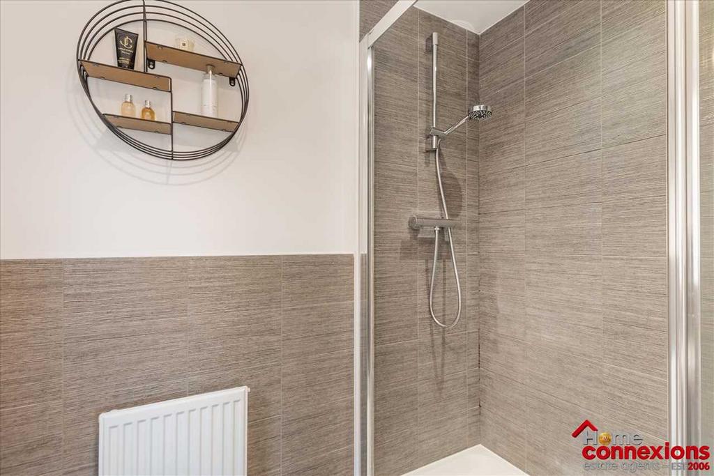 En-Suite (2)