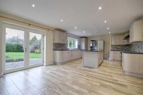 4 bedroom detached house for sale, Quickbourne Lane, Northiam