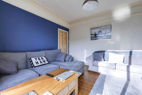 3 bedroom terraced house for sale, Avenue Terrace, Yeadon, Leeds, West Yorkshire, LS19