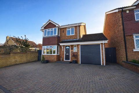 4 bedroom detached house for sale, Vancouver Drive, Rainham