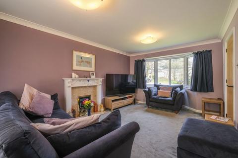 4 bedroom detached house for sale, Haywood Avenue, Huddersfield HD3