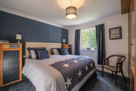 4 bedroom detached house for sale, Haywood Avenue, Huddersfield HD3