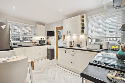 undefined, Harvest Street, Stirling, FK9