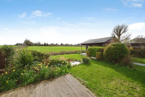 2 bedroom bungalow for sale, Clovelly Road, Hayling Island, Hampshire, PO11