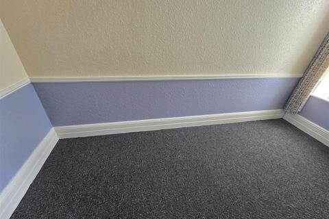 1 bedroom flat to rent, North Denes Road, Great Yarmouth