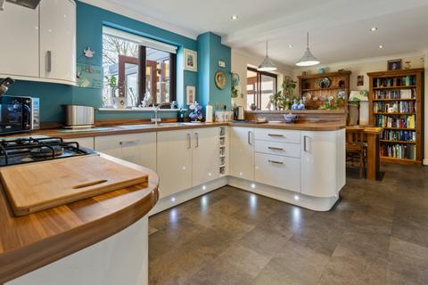 4 bedroom detached house for sale, Granary Close, Morton, DN21