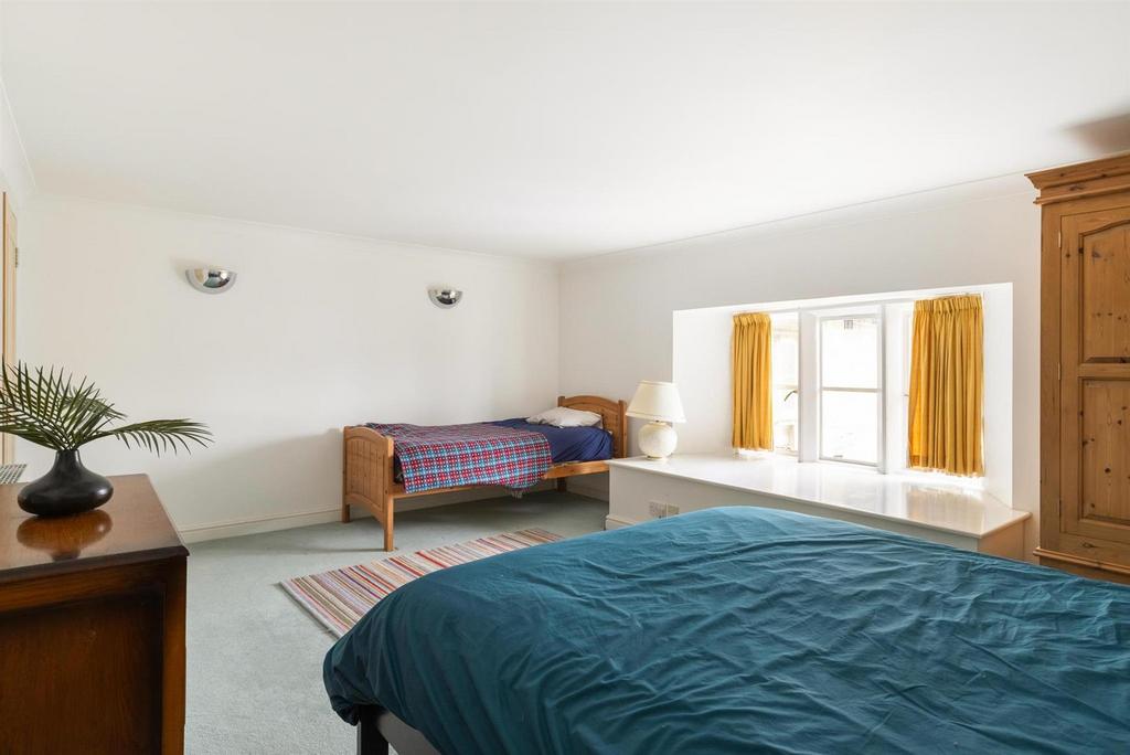 010 A4594-HDR.jpg