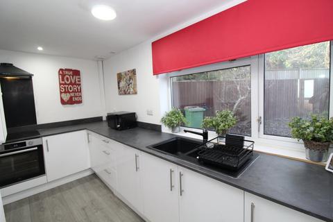 4 bedroom semi-detached house for sale, Greenfields, Leicester LE8