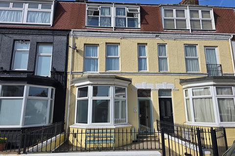 1 bedroom flat to rent, North Denes Road, Great Yarmouth