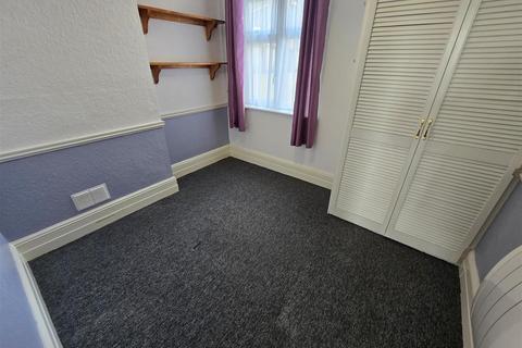 1 bedroom flat to rent, North Denes Road, Great Yarmouth