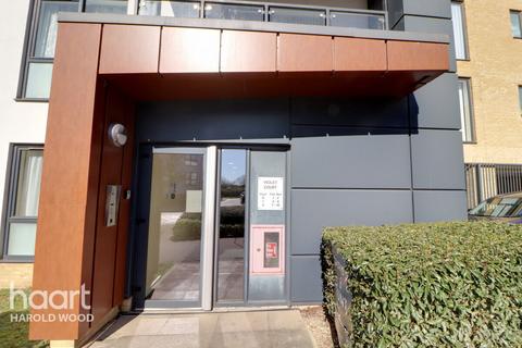 1 bedroom flat for sale, Larch Place, Romford