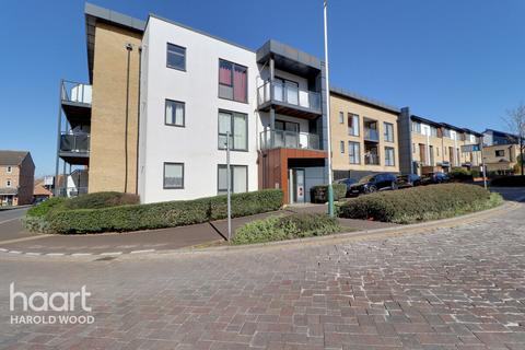 1 bedroom flat for sale, Larch Place, Romford