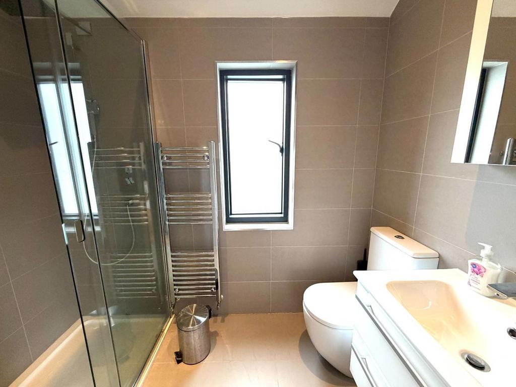 En Suite.JPG