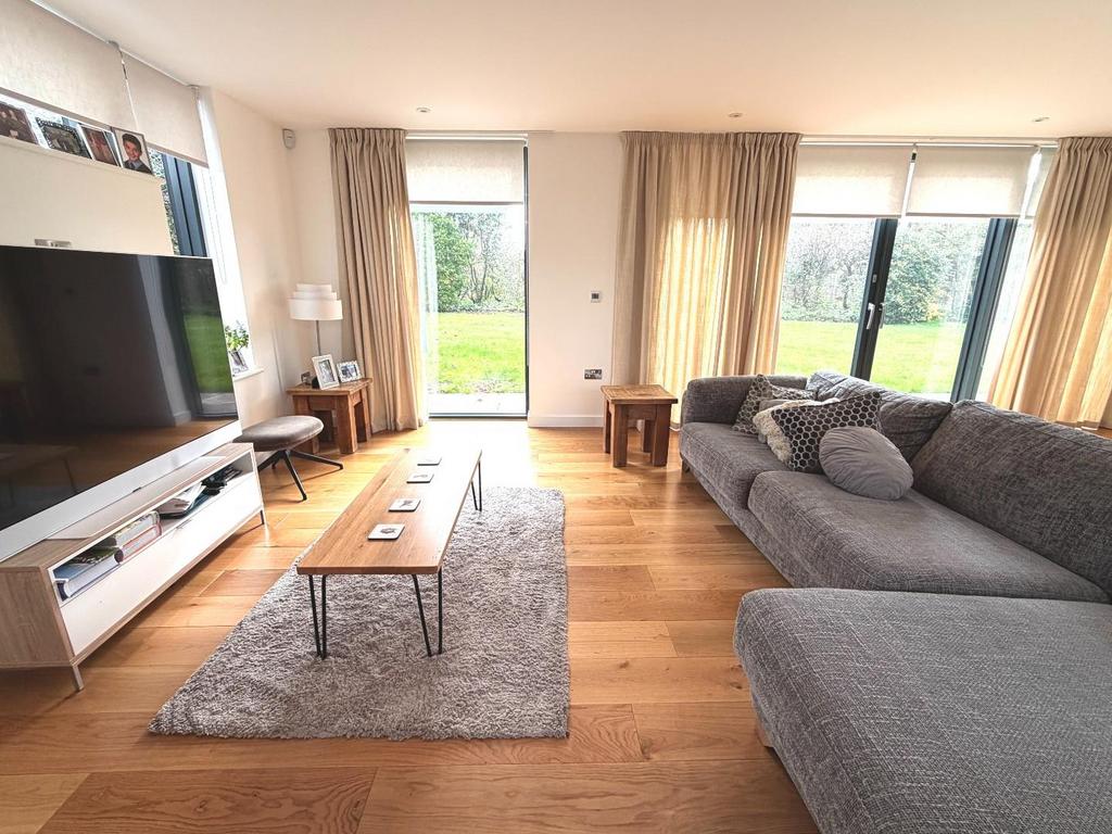 Living Room.JPG