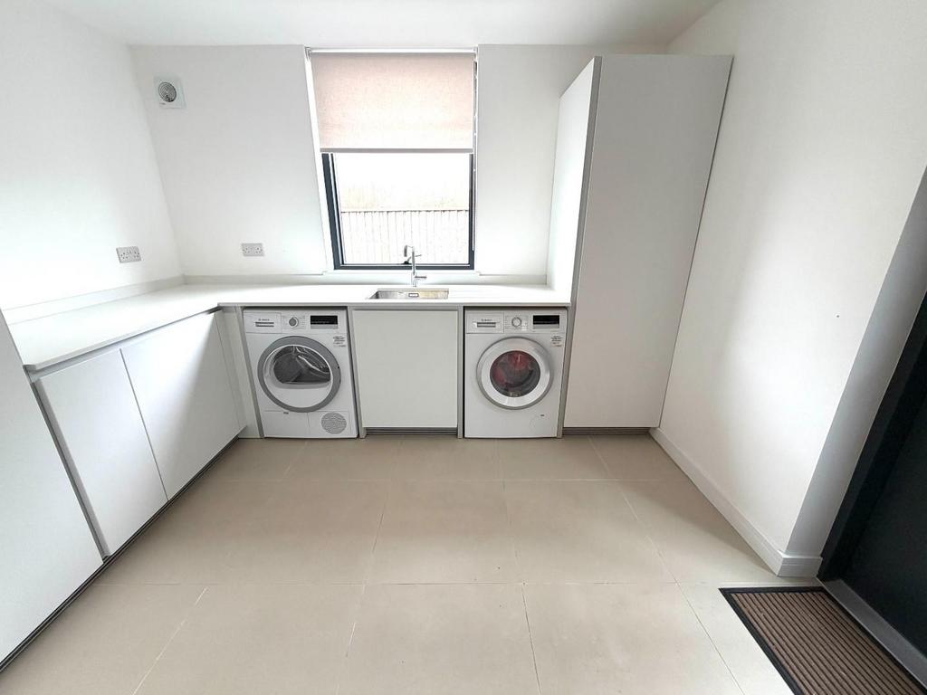Utility Room.JPG