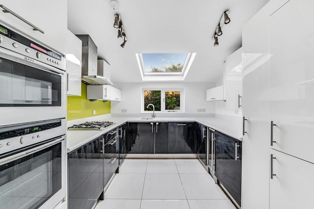 44 Berrymead Road-7.jpg