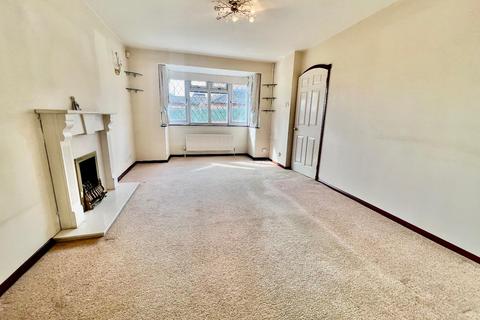 4 bedroom detached house for sale, Chestnut Drive, Desborough, Kettering