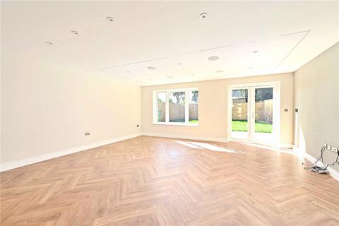 3 bedroom semi-detached house to rent, Avon Close, Hampshire GU14