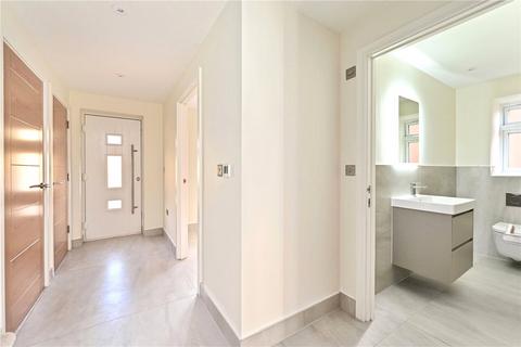 3 bedroom semi-detached house to rent, Avon Close, Hampshire GU14