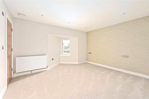 3 bedroom semi-detached house to rent, Avon Close, Hampshire GU14