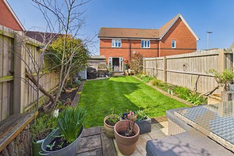 2 bedroom end of terrace house for sale, Tynan Crescent, Stowmarket IP14