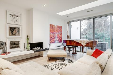 6 bedroom terraced house to rent, Hocroft Road, London, NW2