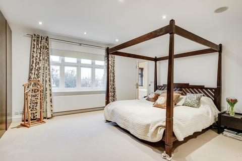 6 bedroom terraced house to rent, Hocroft Road, London, NW2