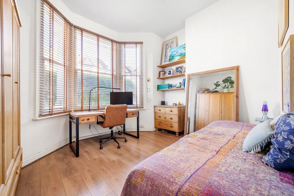 Bedroom 1.JPG