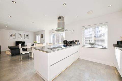 5 bedroom detached house for sale, Terlings Avenue, Gilston, Harlow