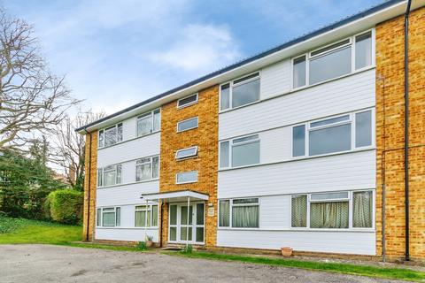 2 bedroom flat for sale, Tupwood Lane, Caterham, Surrey, CR3