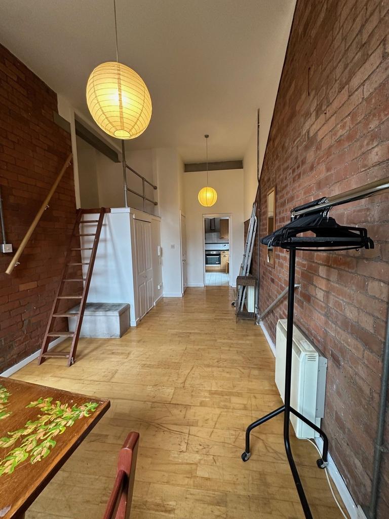 Dining area 1