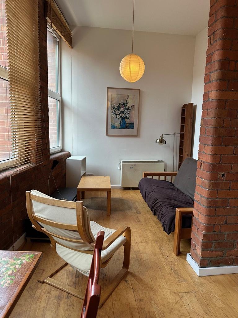 Dining area to lounge 2