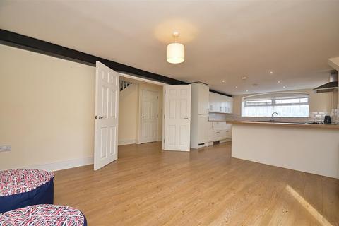 4 bedroom semi-detached house for sale, RYDE