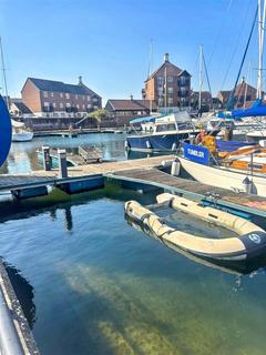 2 bedroom flat for sale, Martinique Way, Eastbourne
