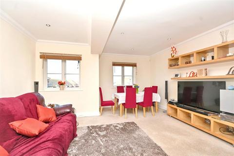 2 bedroom flat for sale, Martinique Way, Eastbourne