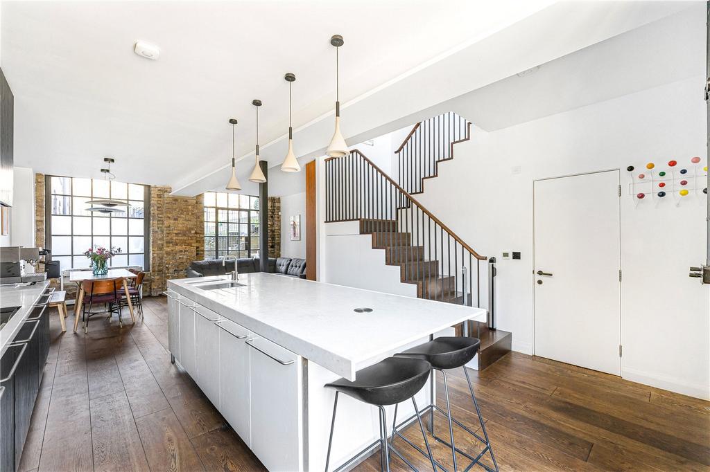 Reception/Kitchen