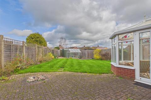 2 bedroom detached bungalow for sale, Oakfield Road, Malvern