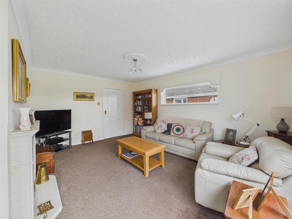 CAM03972 G0-PR0276-STILL012.jpg