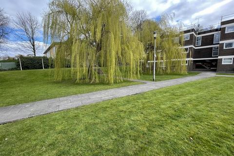 2 bedroom apartment for sale, Newton Park Court, Chapel Allerton, Leeds