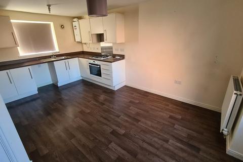 3 bedroom terraced house to rent, Aspenwood Close, Bamber Bridge, Preston, PR5