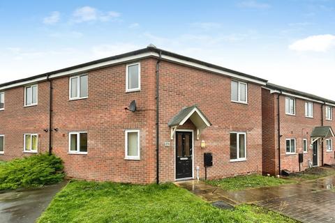 3 bedroom terraced house to rent, Aspenwood Close, Bamber Bridge, Preston, PR5